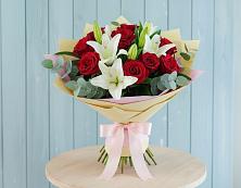 Букет цветов из:  Лилии и Розы в Панино