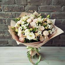 Букет цветов из:  Альстромерии, Розы и Хризантемы в Панино