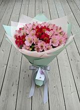 Букет цветов из:  Альстромерии в Панино