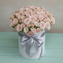 Цветочная композиция из Розы в шляпной коробке в Панино