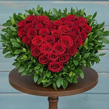 Цветочная композиция из Розы в виде сердца в Панино