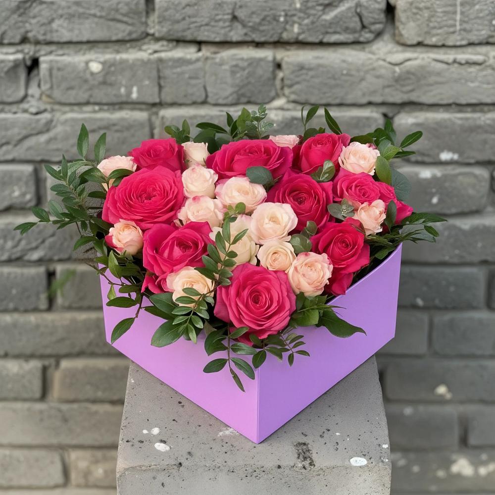 Цветочная композиция из Розы в коробке в Панино