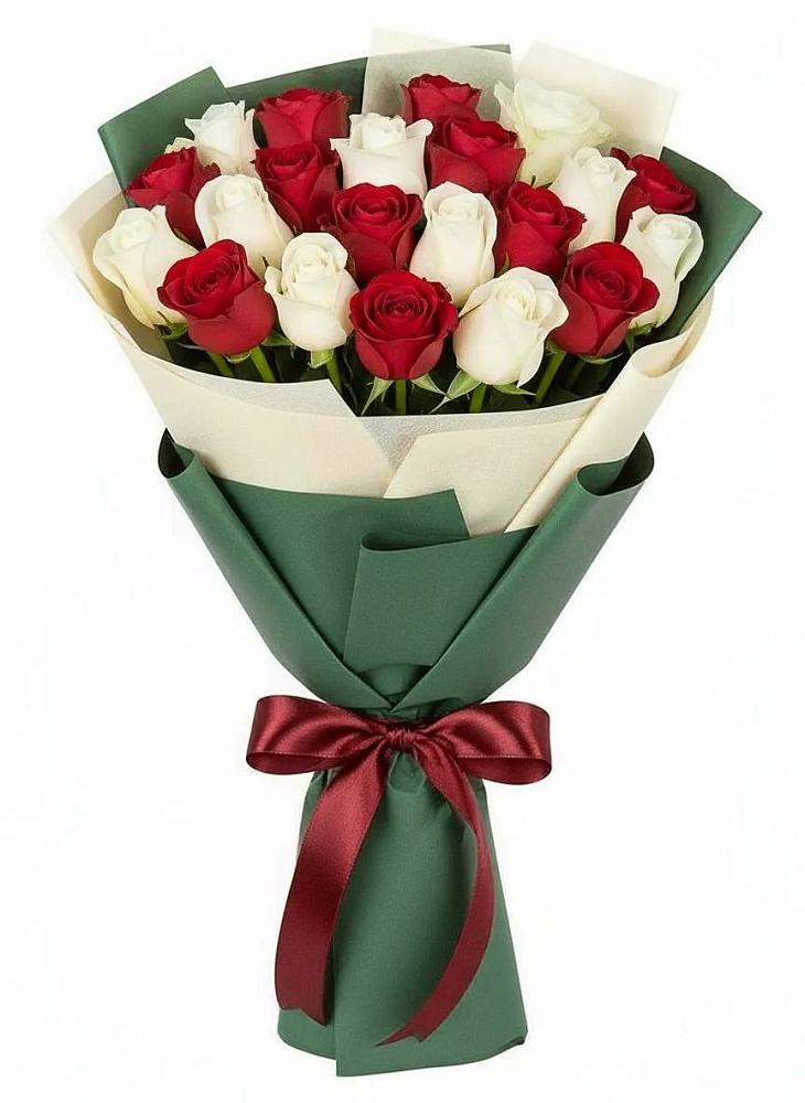 Букет Микс из красных и белых роз в Панино
