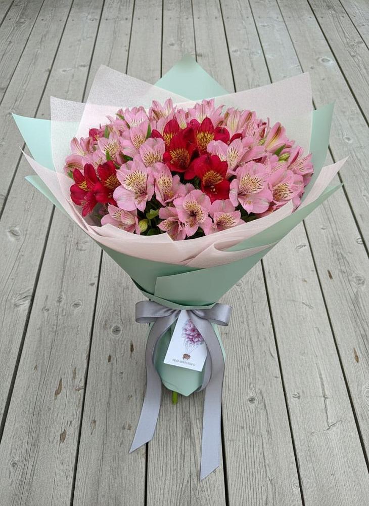 Букет цветов из: Альстромерии в Панино