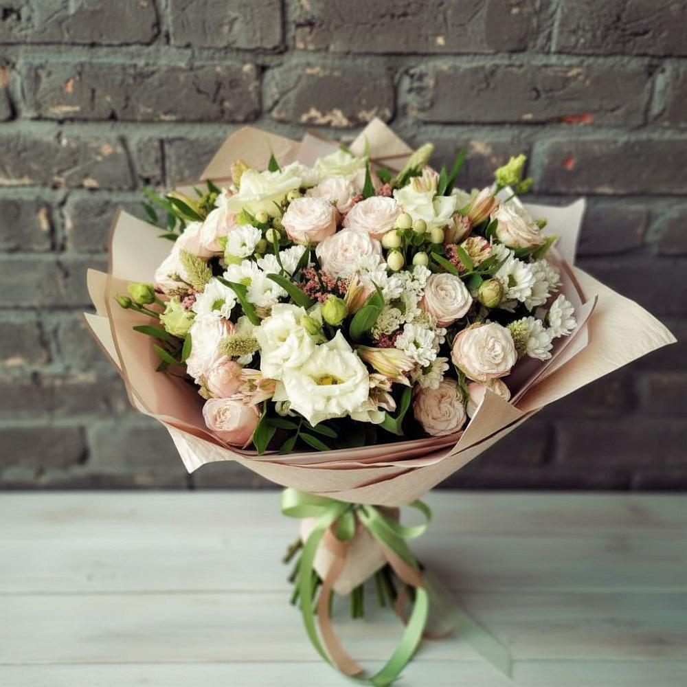 Букет цветов из: Альстромерии, Розы и Хризантемы в Панино