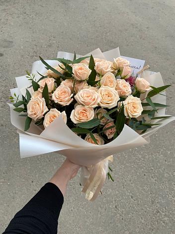 Букет Кремовые розы Латте в Панино