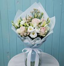 Букет цветов из:  Розы и Лизиантусы в Панино