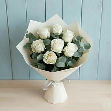 Букет Белые розы в Эвкалипте в Панино