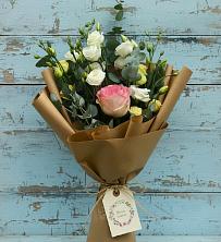 Букет цветов из:  Розы и Лизиантусы в Панино