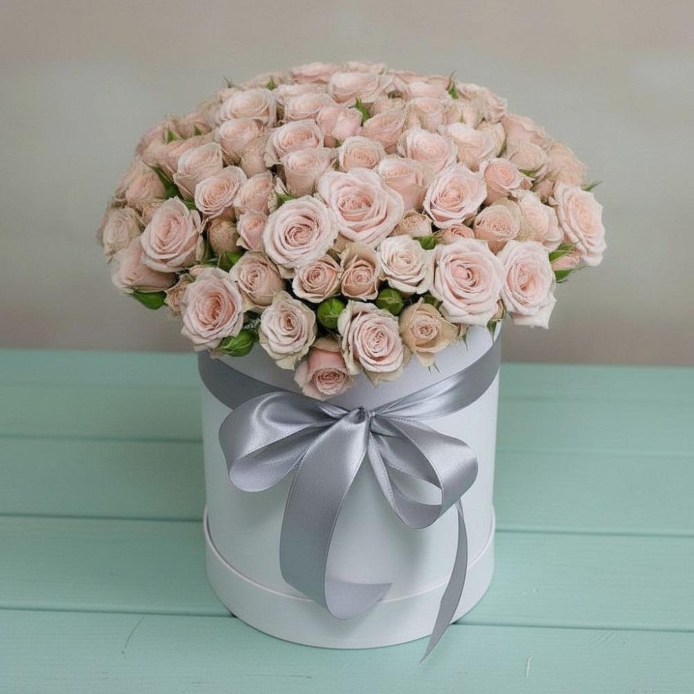 Цветочная композиция из Розы в шляпной коробке в Панино